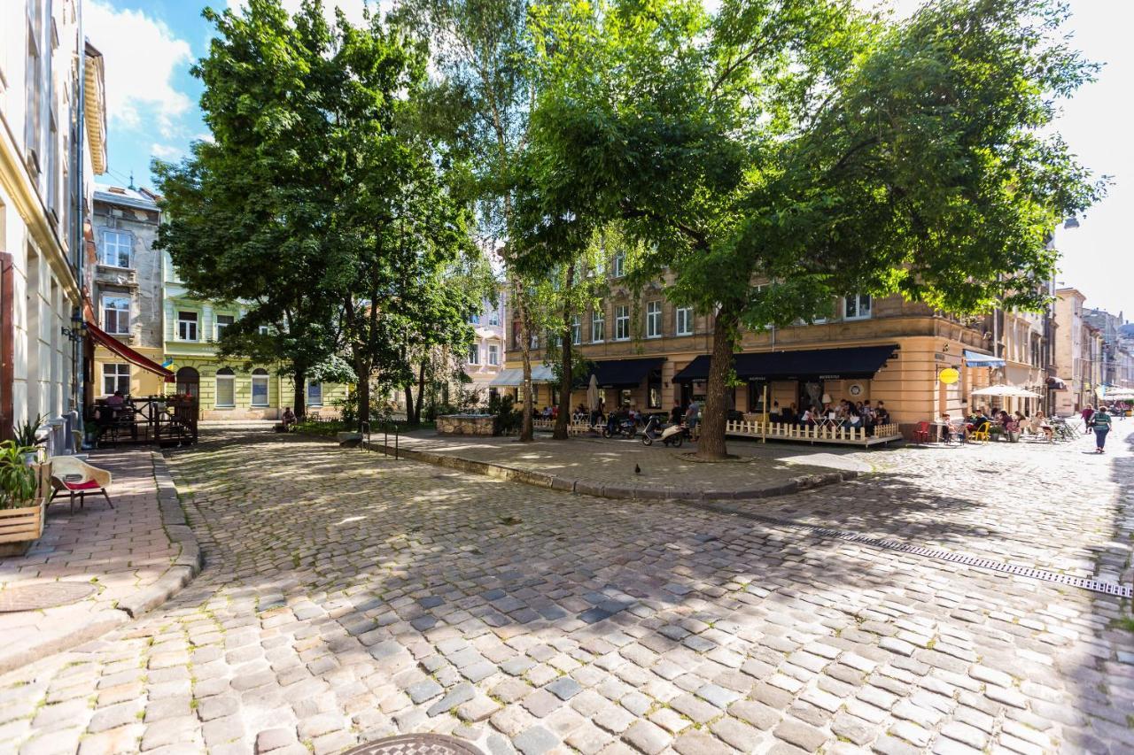 Квартира На Вулиці Федорова 29 Біля Площі Ринок Підвальна Lviv Exterior photo